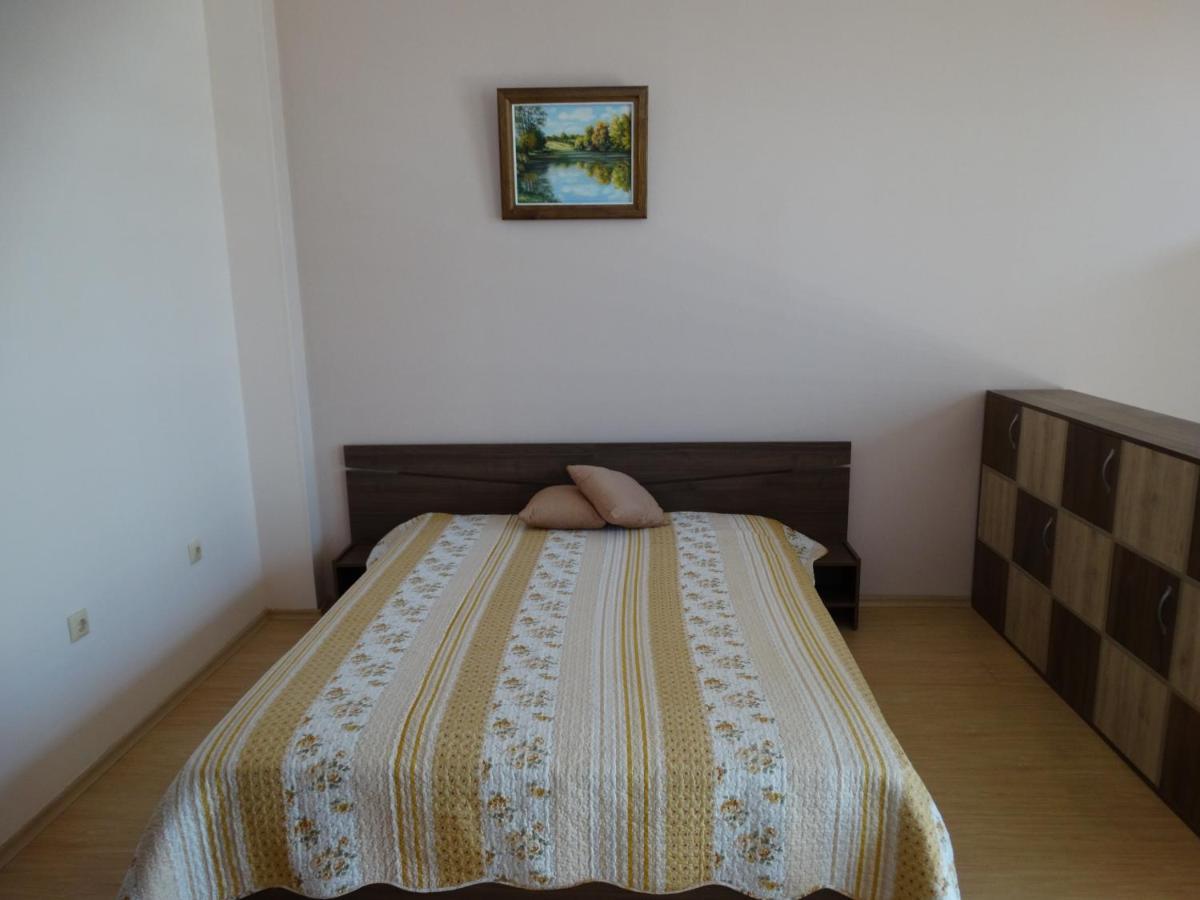 Chateau Del Marina Apart Complex Aparthotel Nesebar Bagian luar foto