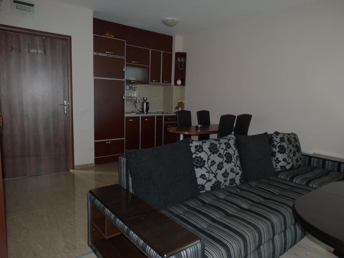 Chateau Del Marina Apart Complex Aparthotel Nesebar Bagian luar foto