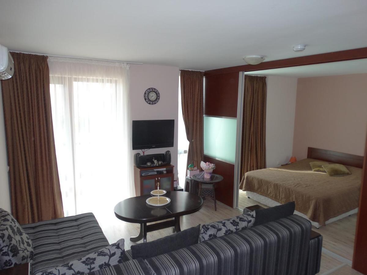 Chateau Del Marina Apart Complex Aparthotel Nesebar Bagian luar foto