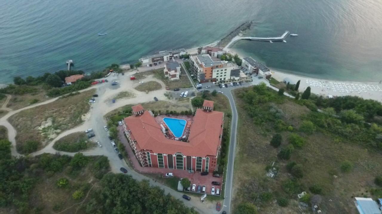 Chateau Del Marina Apart Complex Aparthotel Nesebar Bagian luar foto