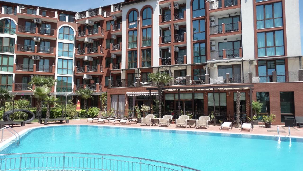 Chateau Del Marina Apart Complex Aparthotel Nesebar Bagian luar foto